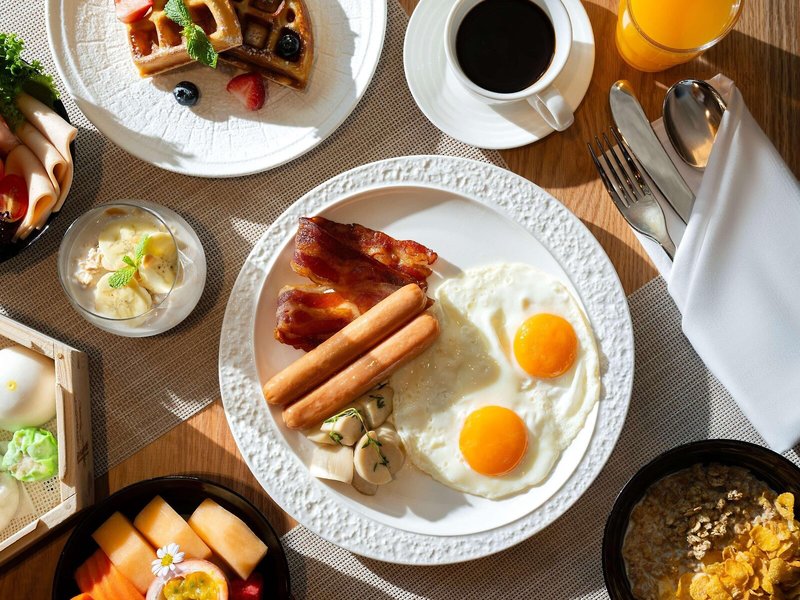 Mercure Bangkok Surawong 15