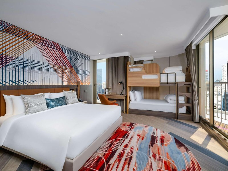 Mercure Bangkok Surawong 29