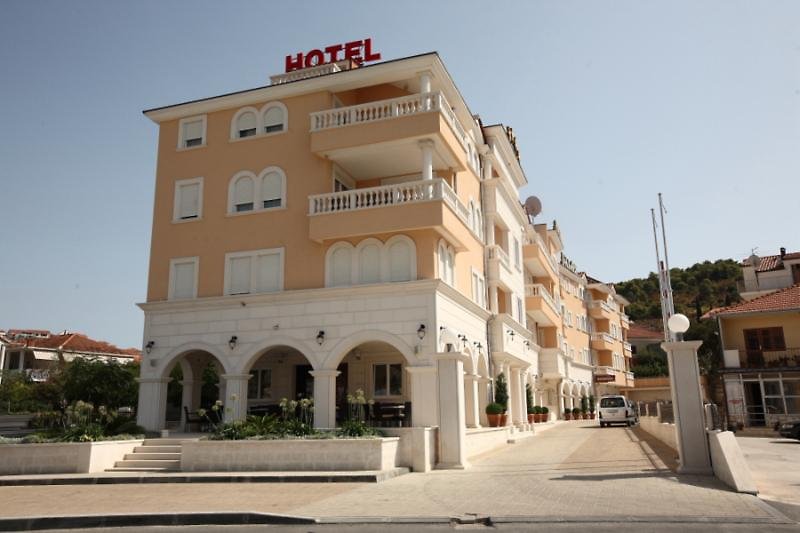 Palace Trogir 2