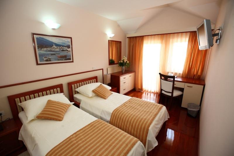 Palace Trogir 22