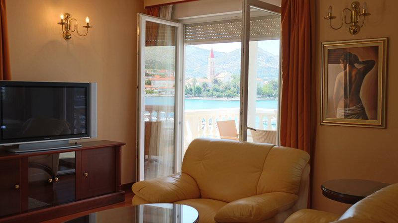 Palace Trogir 12