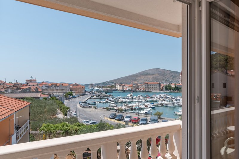 Palace Trogir 7