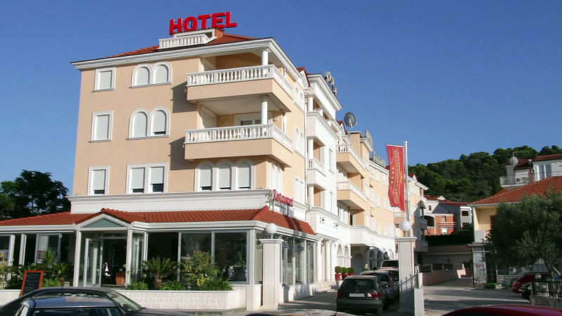 Palace Trogir 1