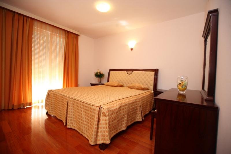 Palace Trogir 21