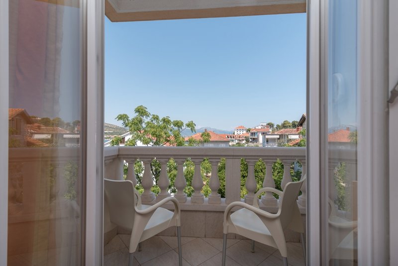 Palace Trogir 36