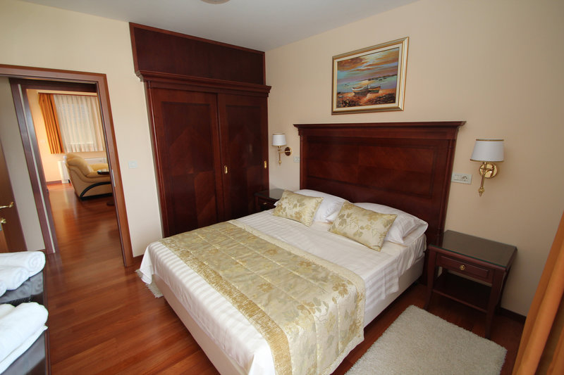 Palace Trogir 4