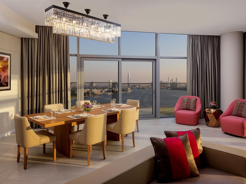 Hilton Dubai Creek Residences 23