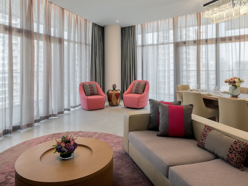Hilton Dubai Creek Residences 28