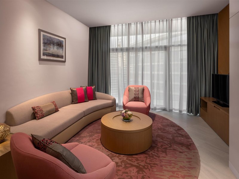Hilton Dubai Creek Residences 31