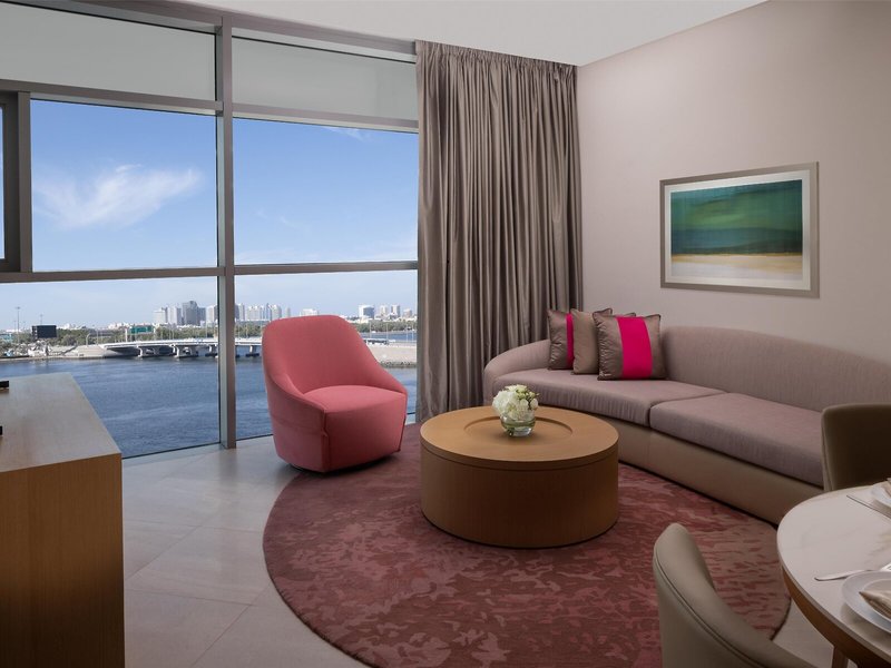 Hilton Dubai Creek Residences 34