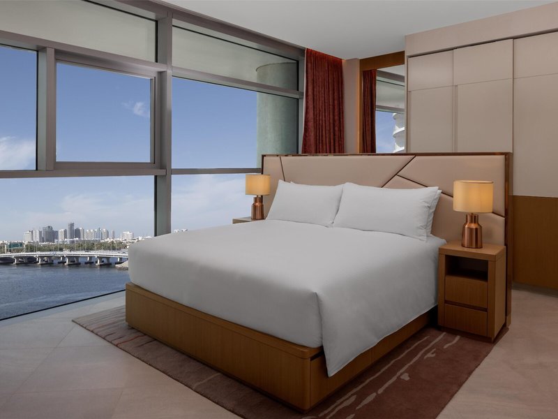 Hilton Dubai Creek Residences 39