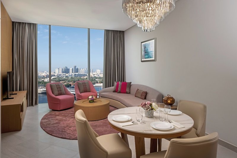 Hilton Dubai Creek Residences 4