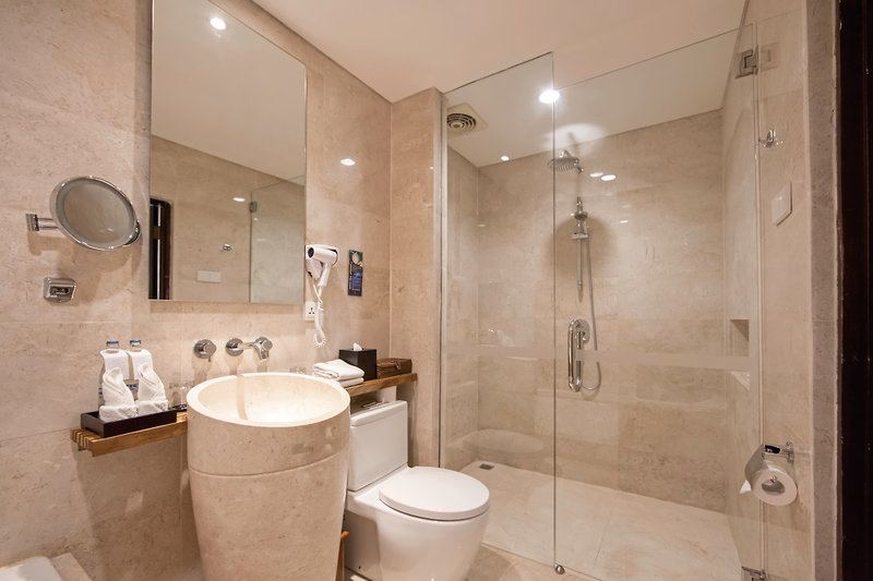 Legian Beach Hotel 6