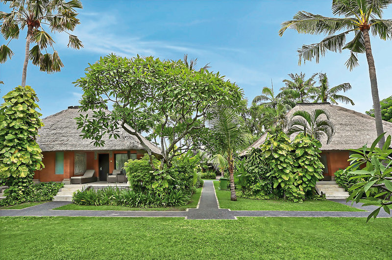 Legian Beach Hotel 8