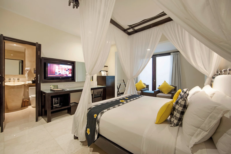 Legian Beach Hotel 5