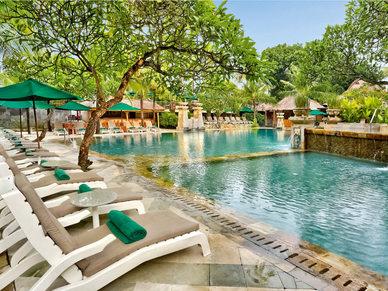 Legian Beach Hotel 8