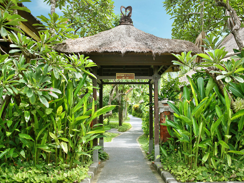 Legian Beach Hotel 12