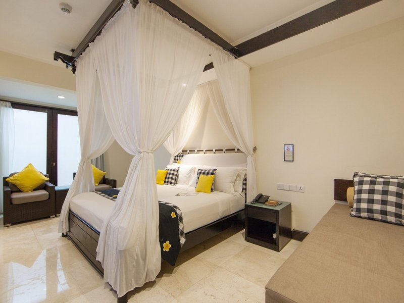 Legian Beach Hotel 42