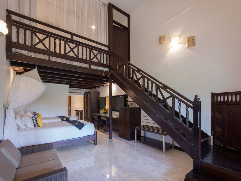 Legian Beach Hotel 47