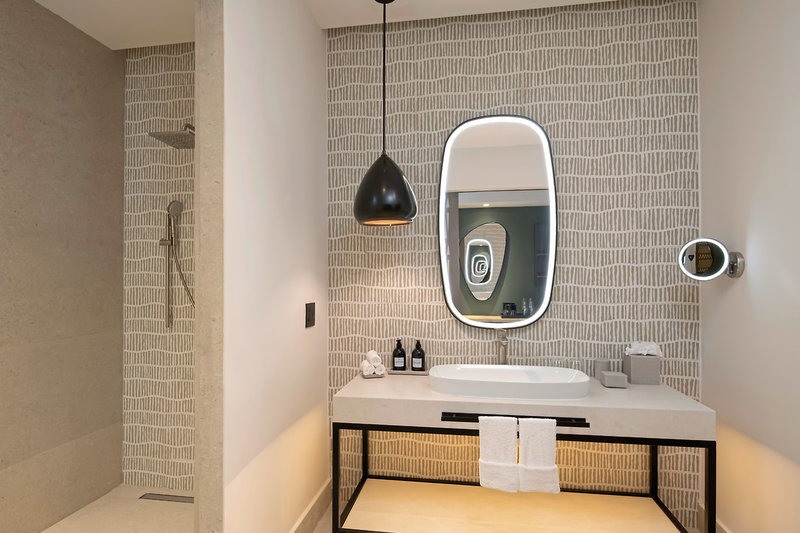 Zemi Miches All-Inclusive Resort, Curio Collection by Hilton 8