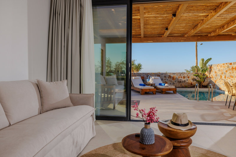 Deos Luxury Suites 13