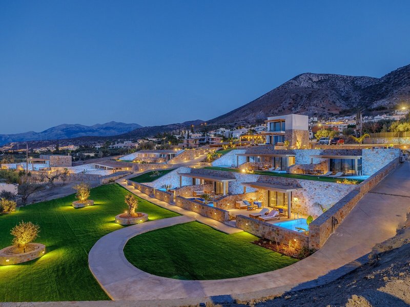 Deos Luxury Suites 2