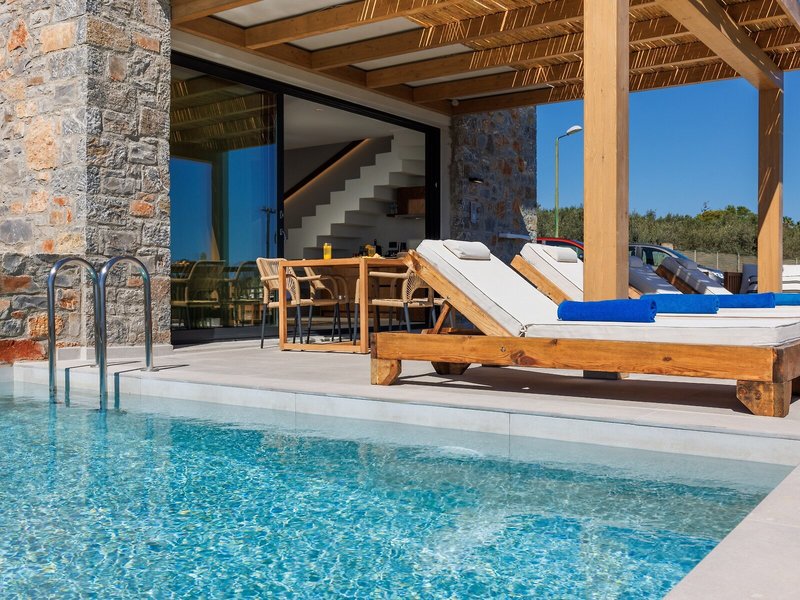 Deos Luxury Suites 7