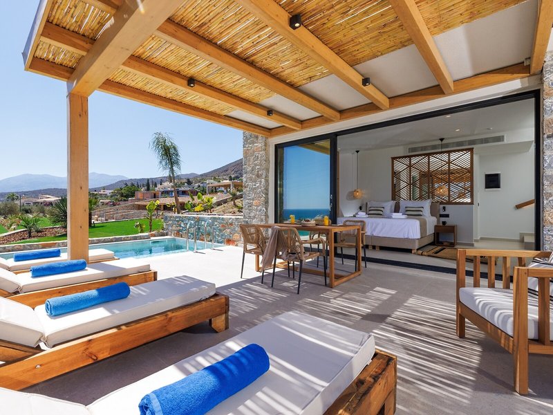 Deos Luxury Suites 14