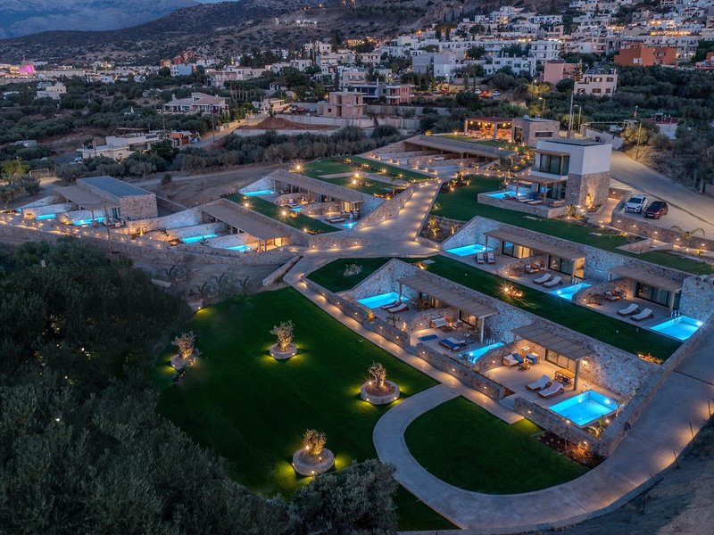 Deos Luxury Suites 16