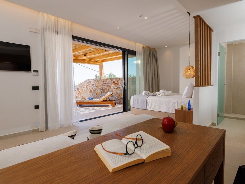 Deos Luxury Suites 32