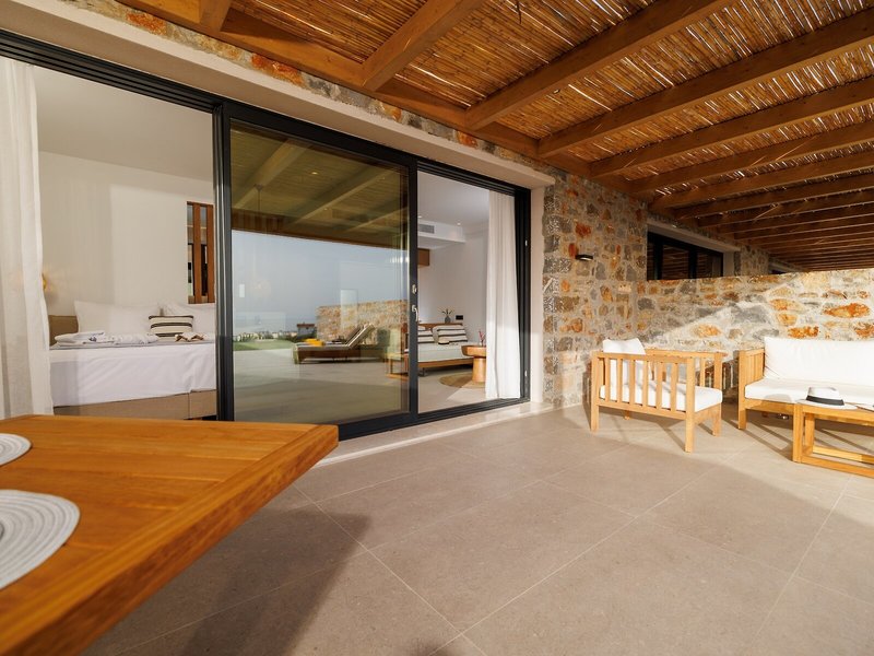 Deos Luxury Suites 37