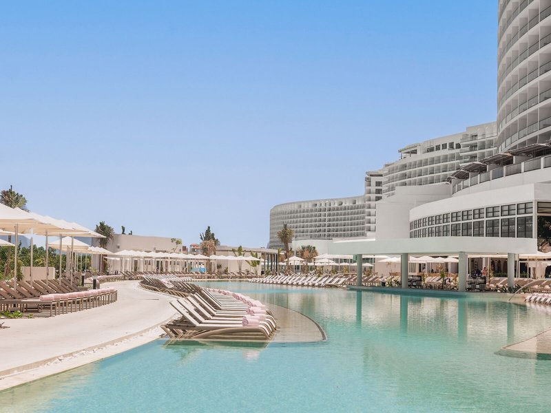 AVA Resort Cancun 10