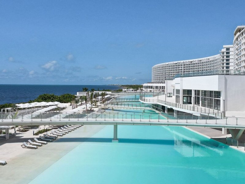 AVA Resort Cancun 12