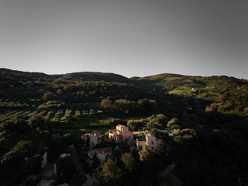 Eliathos Hillside Retreat 7