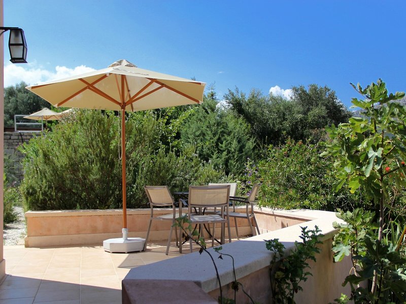 Eliathos Hillside Retreat 11