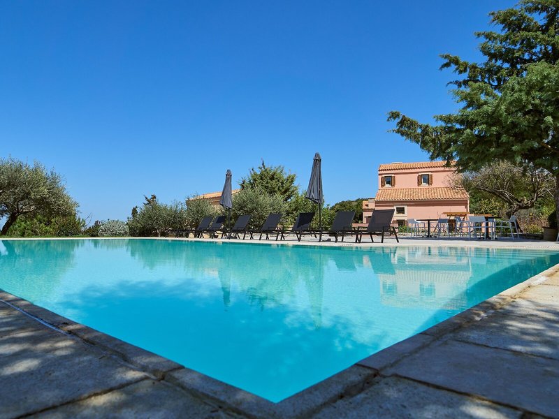 Eliathos Hillside Retreat 14