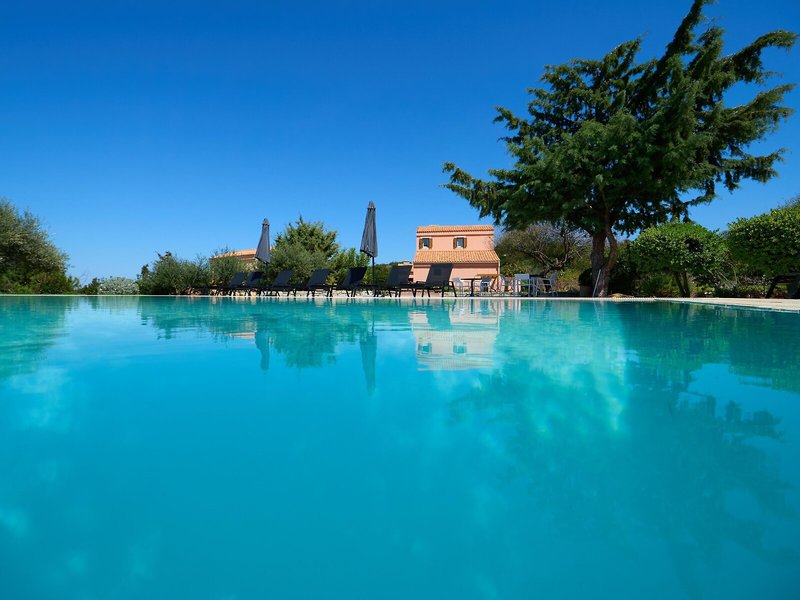 Eliathos Hillside Retreat 17