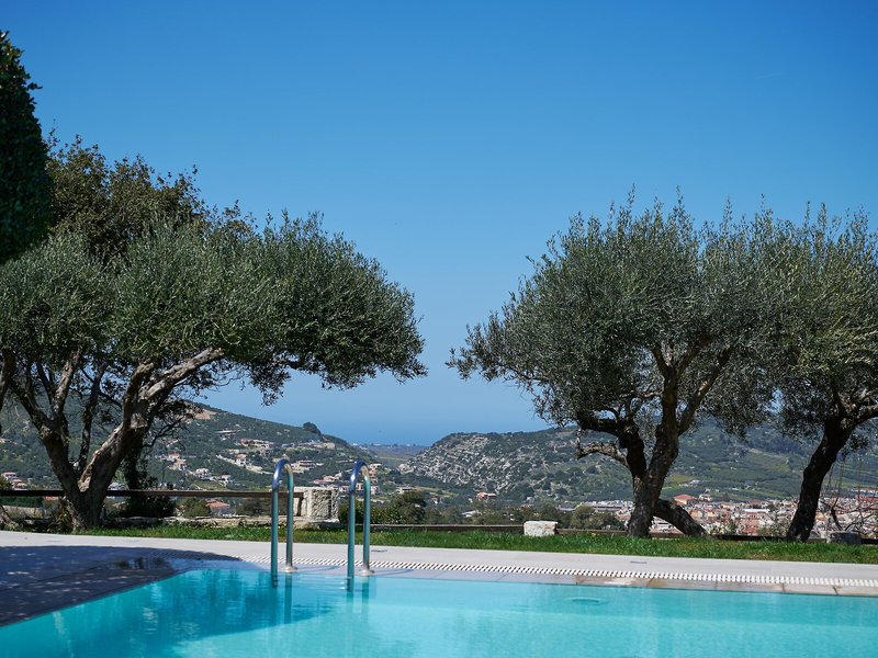 Eliathos Hillside Retreat 19