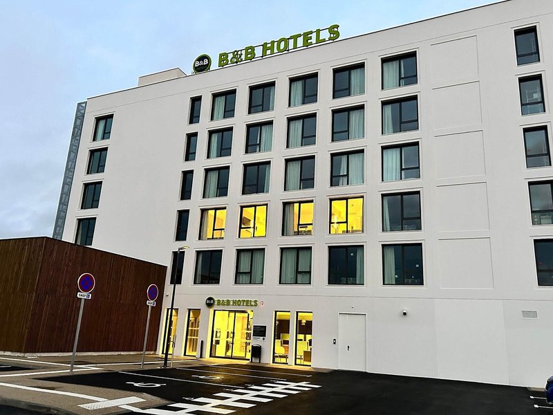B&B Hotel Cergy Saint-Christophe Gare 1