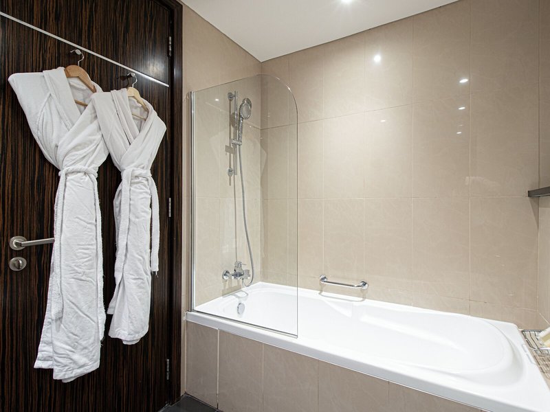 Songs Of The Lake By Lagom - Bonnington Apartment 21 - Bathroom Example