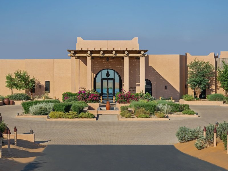 Bab Al Nojoum Bateen Liwa 1