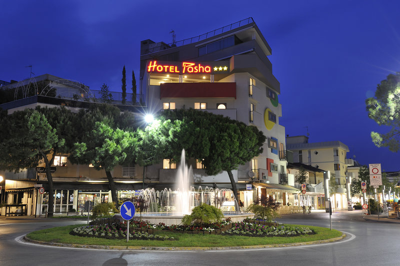 Pasha 4 - Exterior