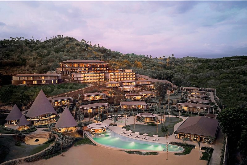 TA’AKTANA, a Luxury Collection Resort & Spa