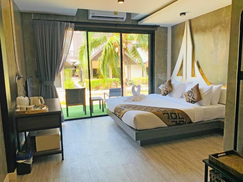 Phi Phi Andaman Legacy Resort 38