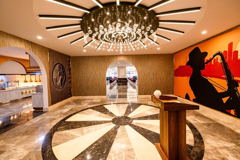 Granada Luxury Red 13