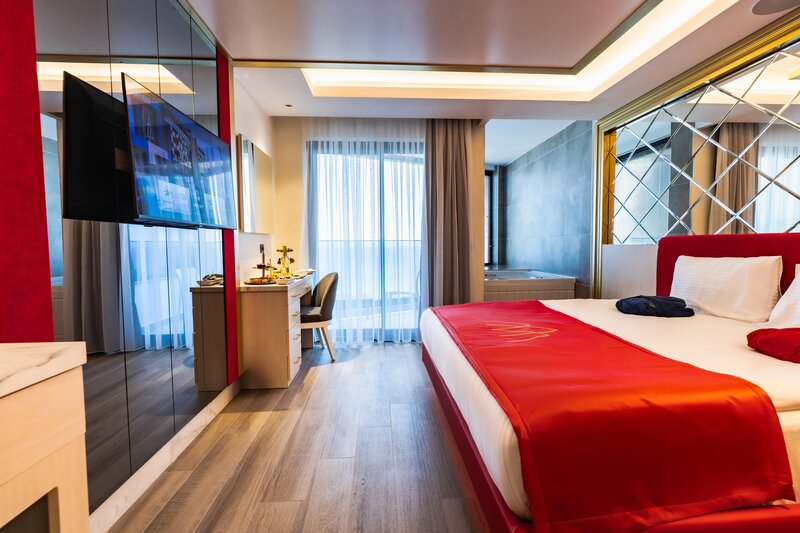 Granada Luxury Red 31