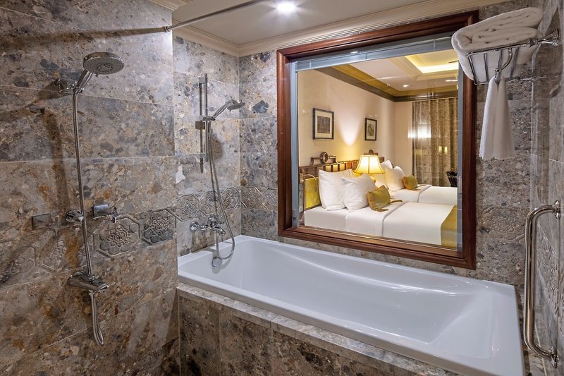 Silk Path Grand Hue Hotel 28