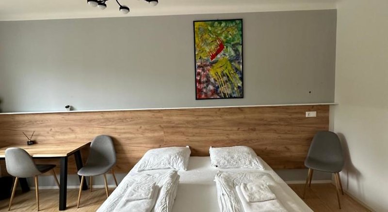 Lion's Rooms n Apartments 2