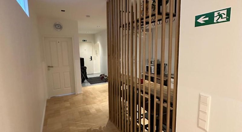 Lion's Rooms n Apartments 3