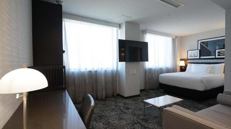 DoubleTree by Hilton Long Island City New York 3